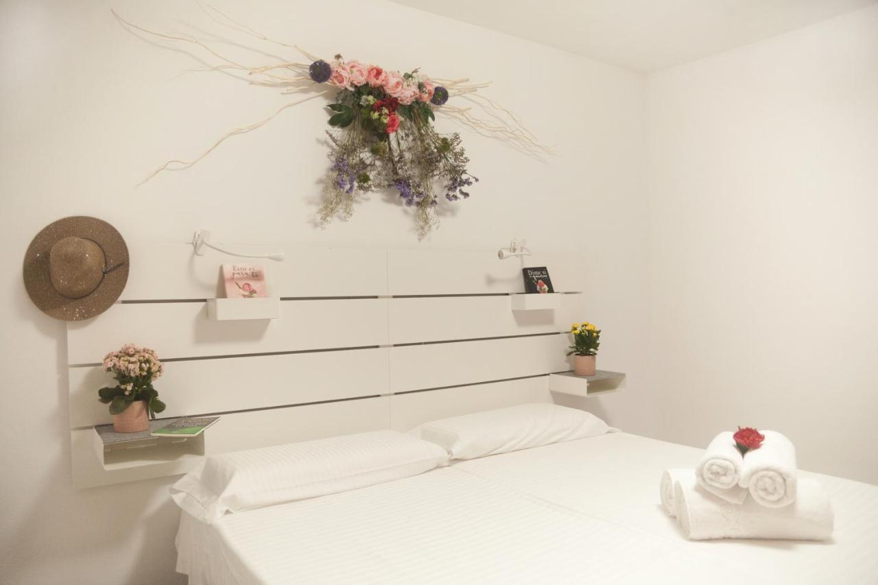 Apartamentos Thaisay Tias Bagian luar foto